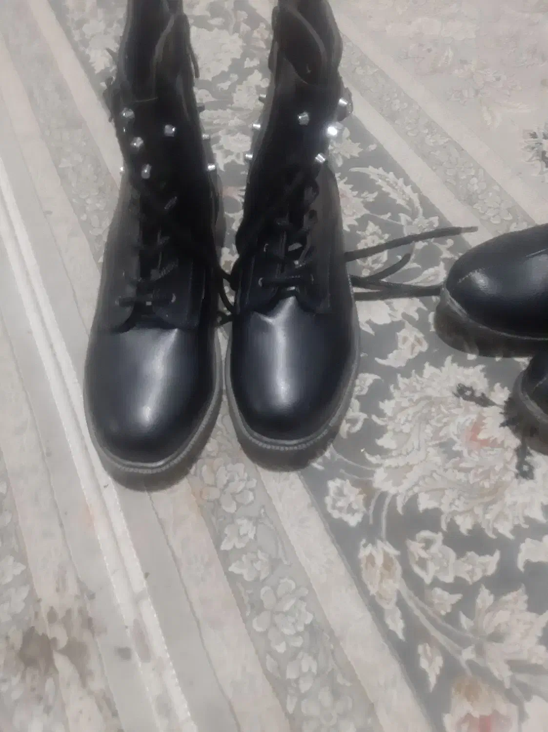 دو جفت نیم بوت یکیش نو ویکیش کارکرد ویک جفت کتونی|کیف، کفش، کمربند|فردیس, خیام غربی|دیوار