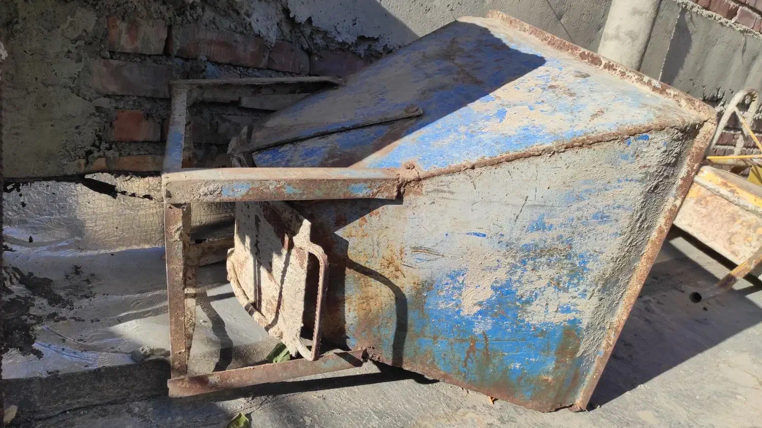 باکت حمل مصالح ساختمانی|مصالح و تجهیزات ساختمان|بانه, |دیوار