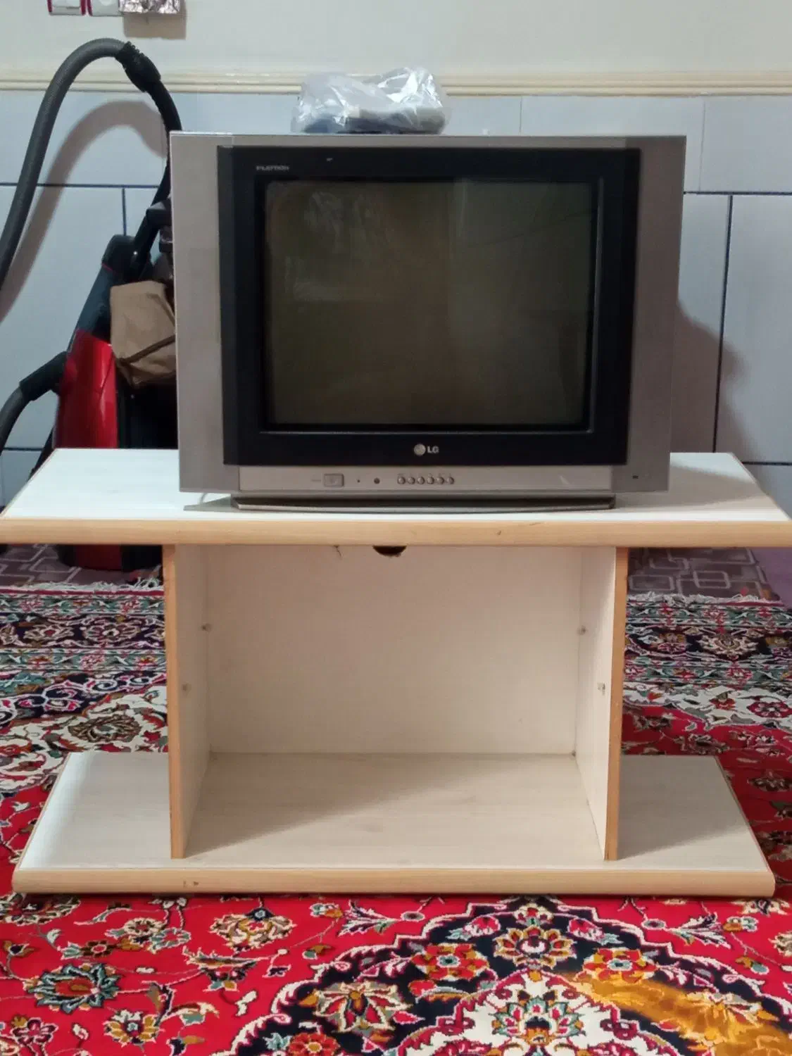 تلویزیون|تلویزیون و پروژکتور|ازنا, |دیوار