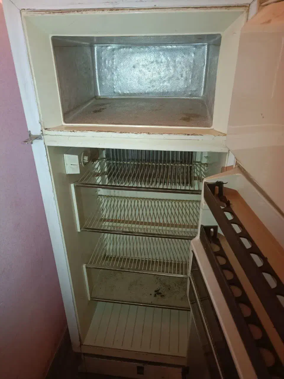 یخچال نفتی انگلیسی|کلکسیون اشیاء عتیقه|بیرجند, |دیوار