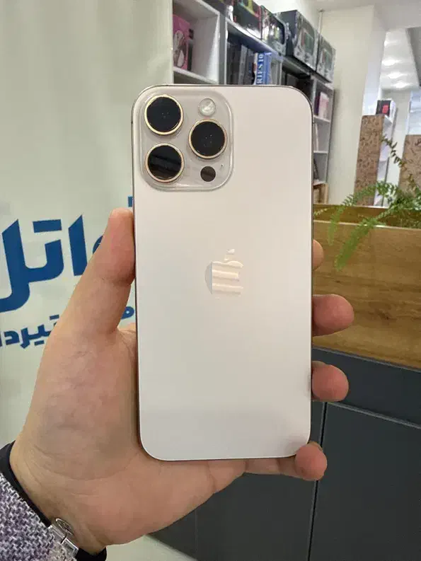 iPhone 16 Pro max 256در حد نو   ریجستر شده|موبایل|کرج, کرج نو|دیوار