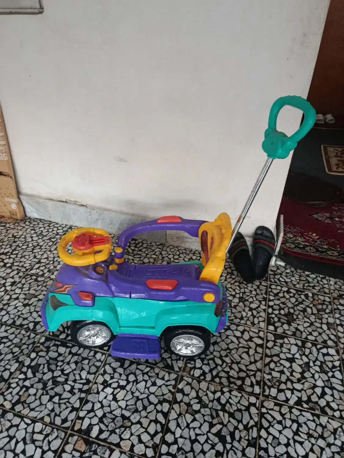 تاب ریلکسی و ماشین چهارچرخ|اسباب و اثاث بچه|ساری, |دیوار