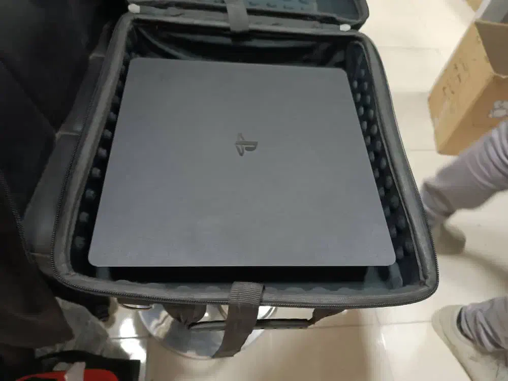 دستگاه فول امکانات سه دسته کپی خورps4 slim|کنسول، بازی ویدئویی و آنلاین|مشکیندشت, |دیوار