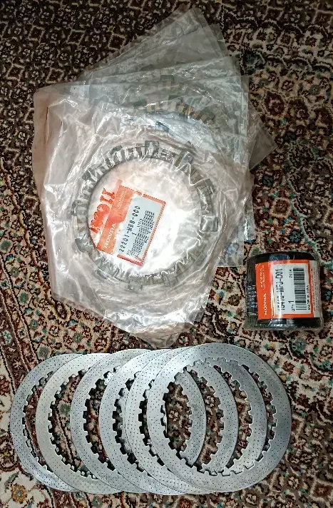 صفحه کلاج و صفحه آهنی وفیلتر روغن اصلیcb1300|قطعات یدکی و لوازم جانبی|اراک, |دیوار