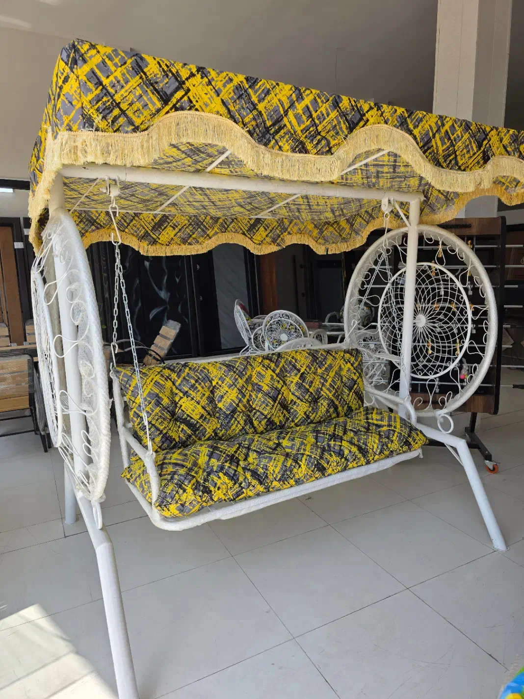 تاب فلزی لوکس تاب حیاطی 3 نفره و 4 نفره تخت خوابشو|صندلی و نیمکت|خمینیشهر, |دیوار