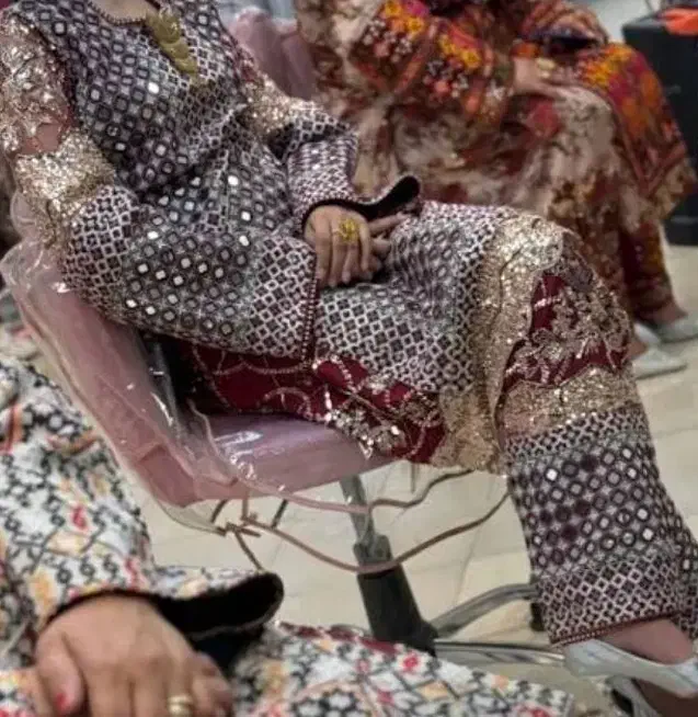 خیاط لباس بلوچی و دوخت چادر|لباس|بم, |دیوار