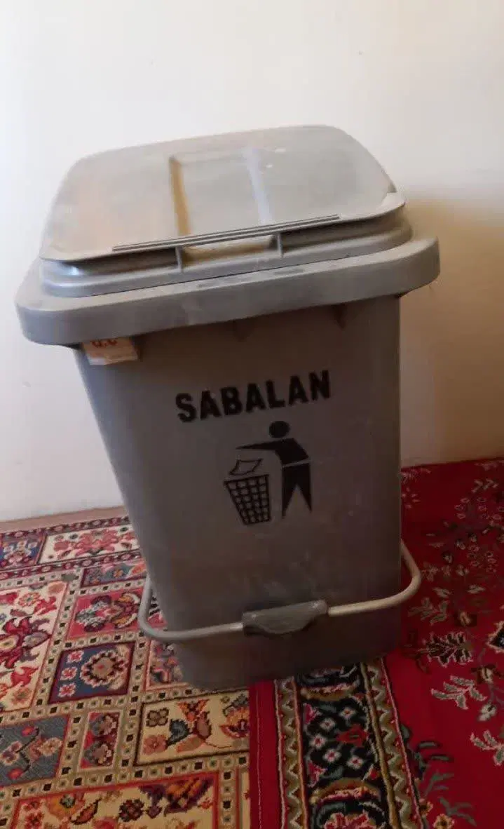 سطل زباله بزرگ|لوازم نظافت|قم, نیروگاه|دیوار