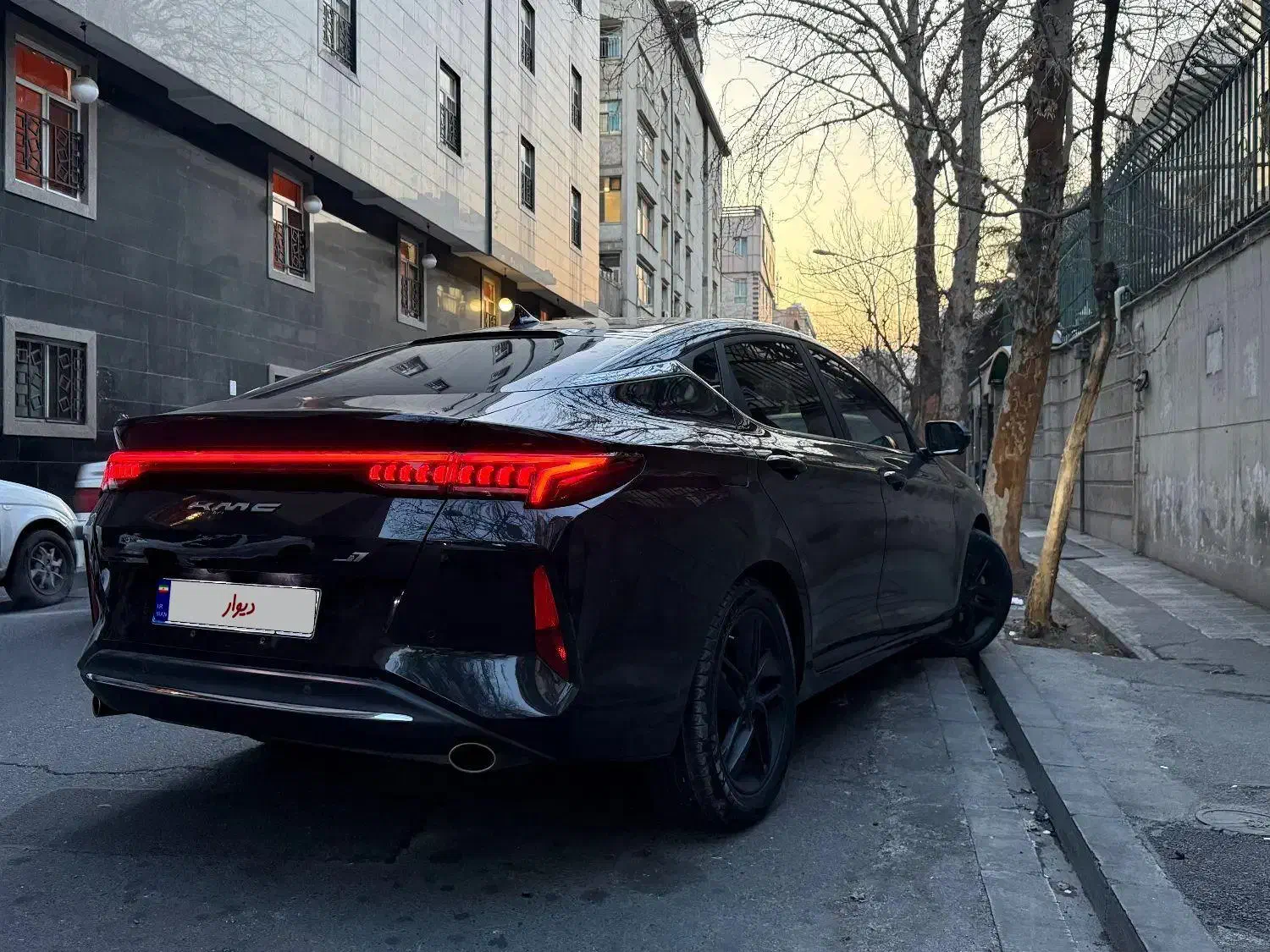 Kmc j۷ مدل ۱۴۰۲|خودرو سواری و وانت|تهران, میدان ولیعصر|دیوار