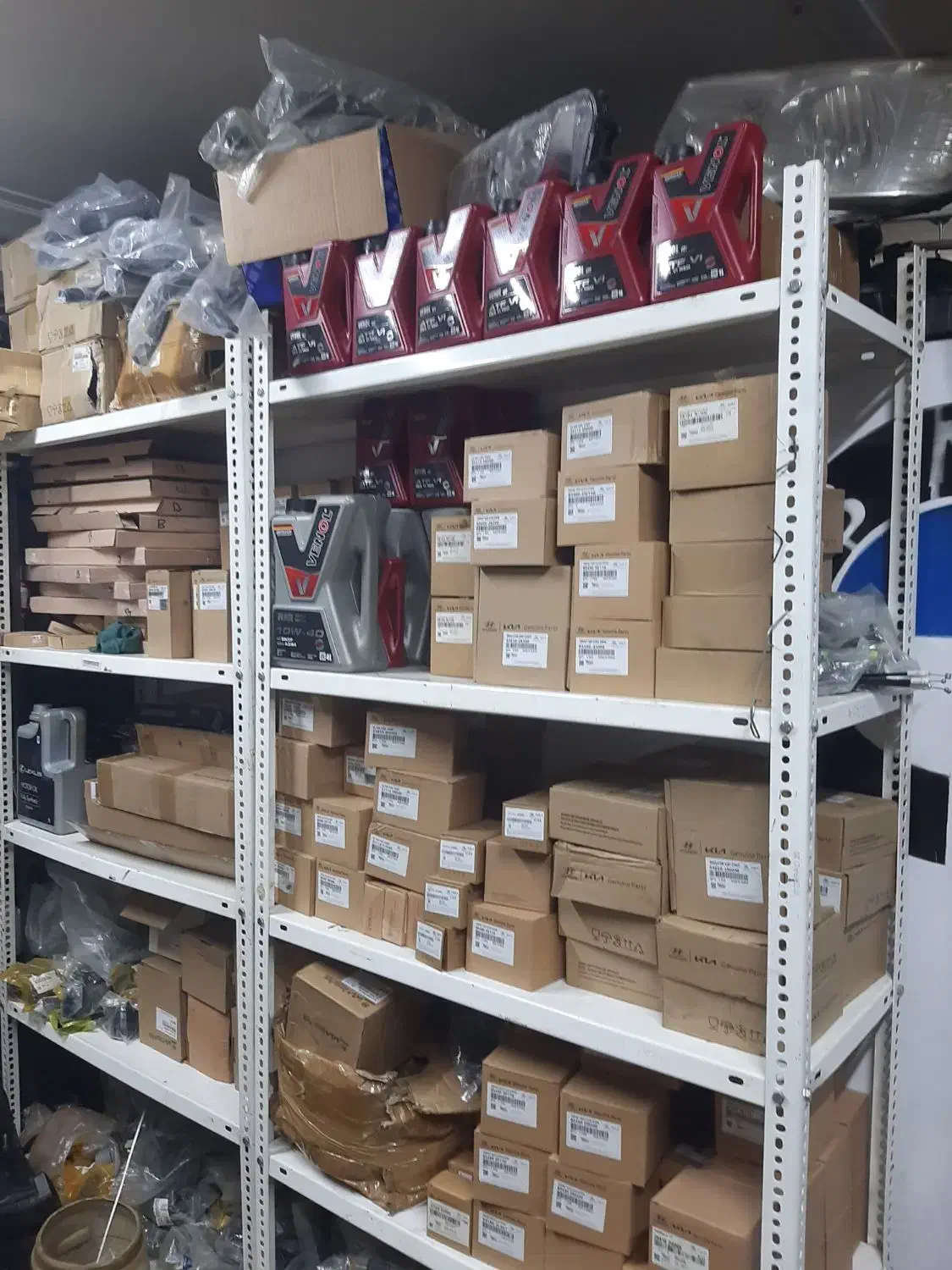 لوازم یدکی و بدنه نو و استوک خارجی|قطعات یدکی و لوازم جانبی|شیراز, ریشمک|دیوار