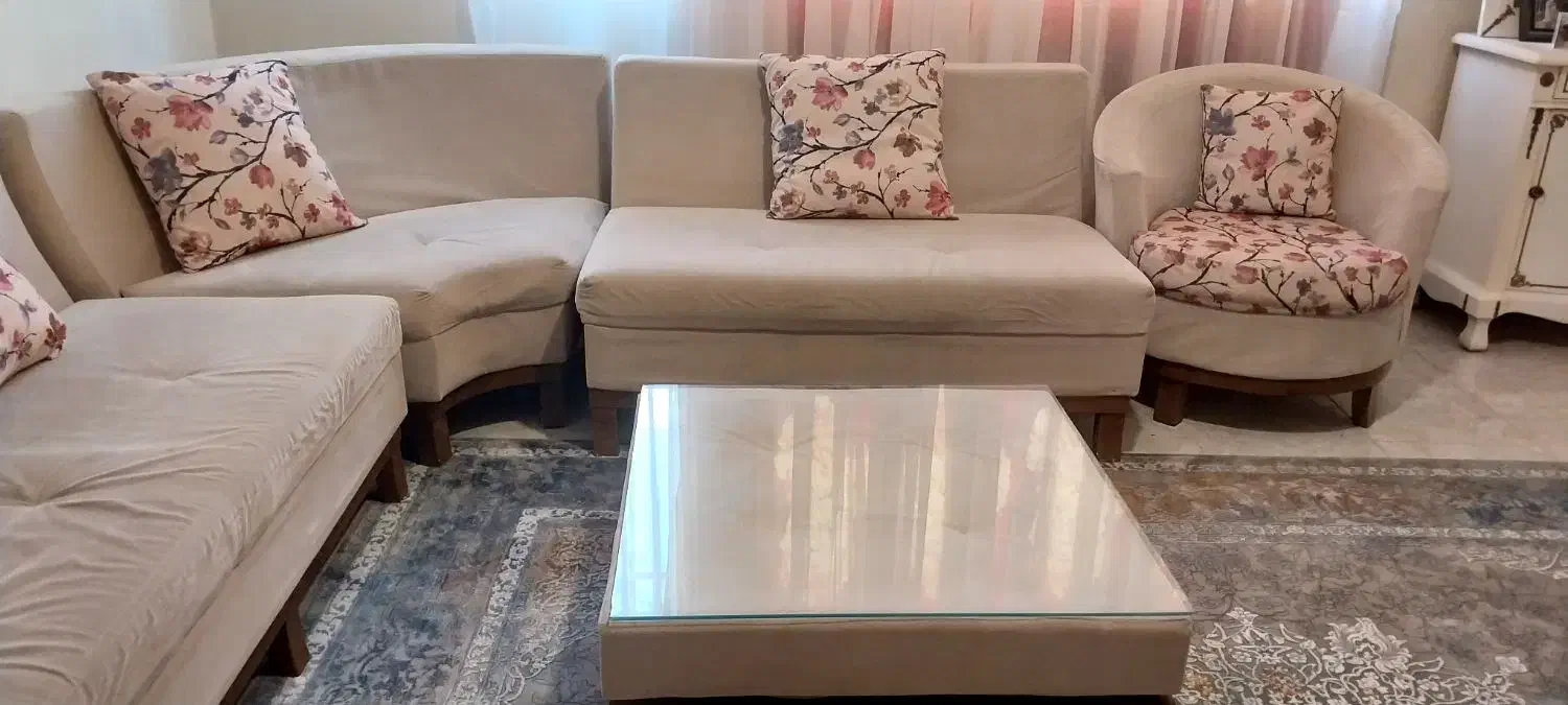 مبل ۸نفره ال در حد نو|مبلمان خانگی و میز عسلی|پرند, فاز ۴|دیوار