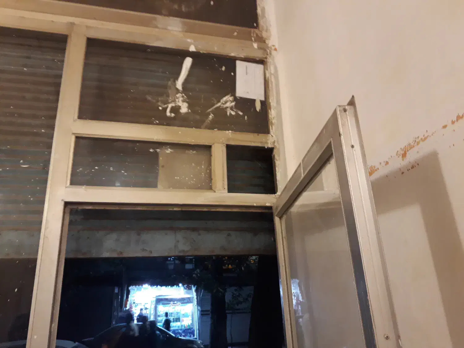 خیابان صمدزاده ۱۷ متر|اجارهٔ مغازه و غرفه|خوی, |دیوار