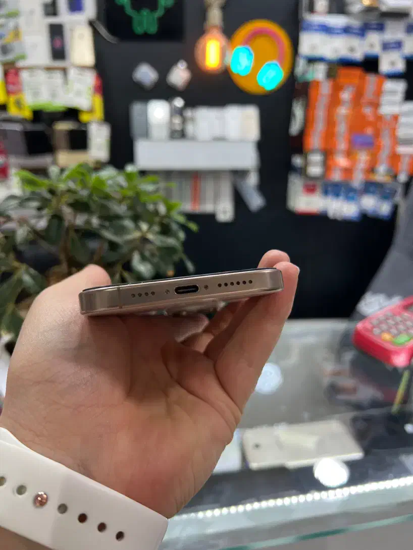 آیفون ۱۶ پرومکس نو|موبایل|کرج, کوی امامیه|دیوار