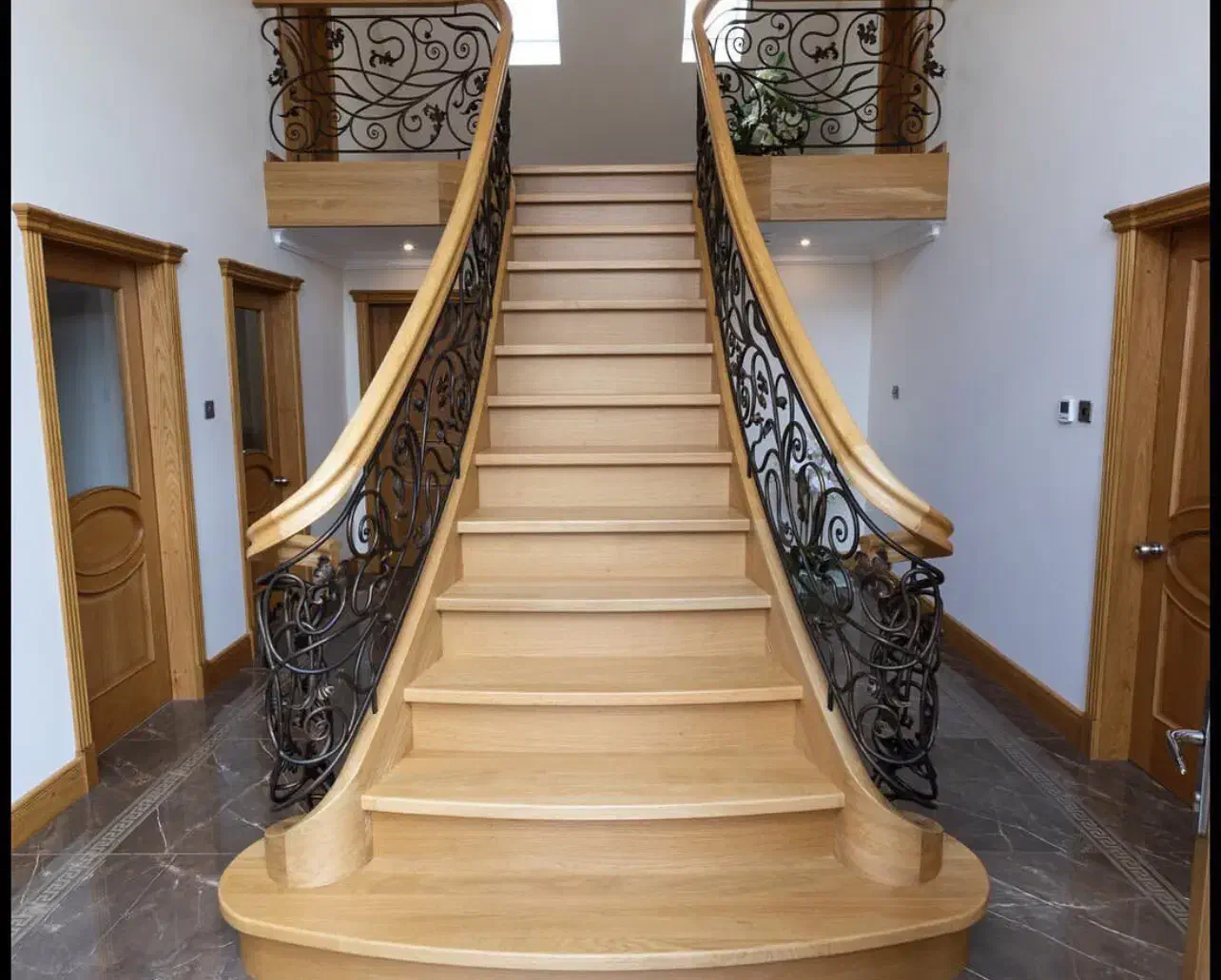 کارگاه ونمایشگاه پله چوبی نرده چوبی وچوبفلز کفپله|خدمات پیشه و مهارت|شیراز, تاچارا|دیوار