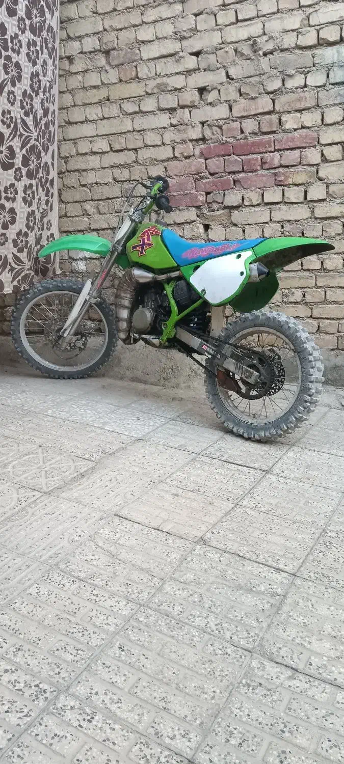 kx85کروم تا وزن 120مثل موشک میبره|موتورسیکلت|اصفهان, باغ دریاچه|دیوار