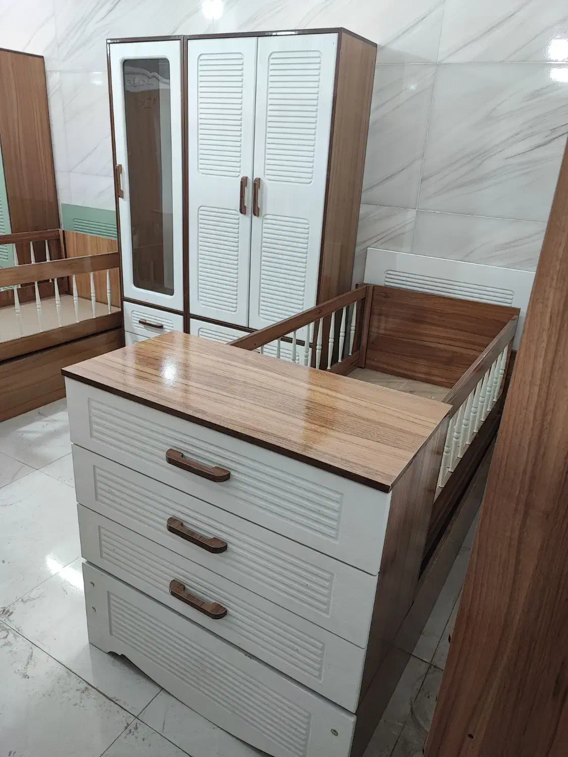 تخت کمد نوزاد نوجوان سرویس چوب سیسمونی بچه طرح لرد|تخت و صندلی بچه|مشهد, توس (بلوار توس)|دیوار