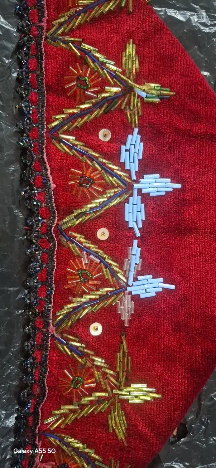 لچک|لباس|نجفآباد, یزدانشهر|دیوار