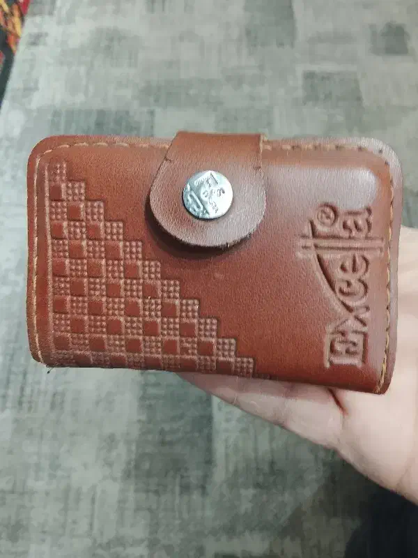 مدارک پیدا شده به نام اقای شمشیری|اشیا|اراک, |دیوار