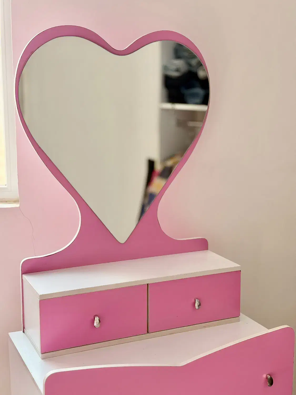 میز آینه درحد نو|تخت و سرویس خواب|گرمسار, |دیوار