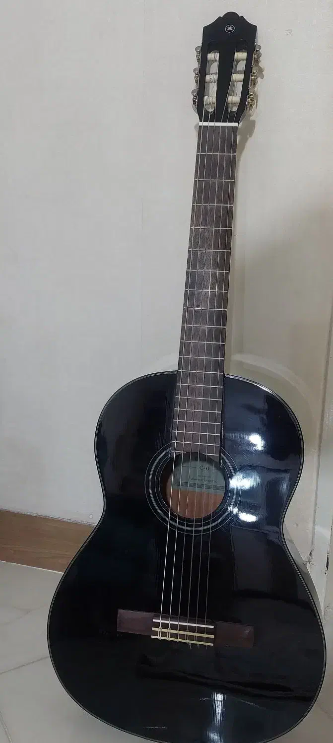 فروش گیتار یاماهامشکی c40|گیتار، بیس، امپلیفایر|پاکدشت, پاکدشت (مامازند)|دیوار