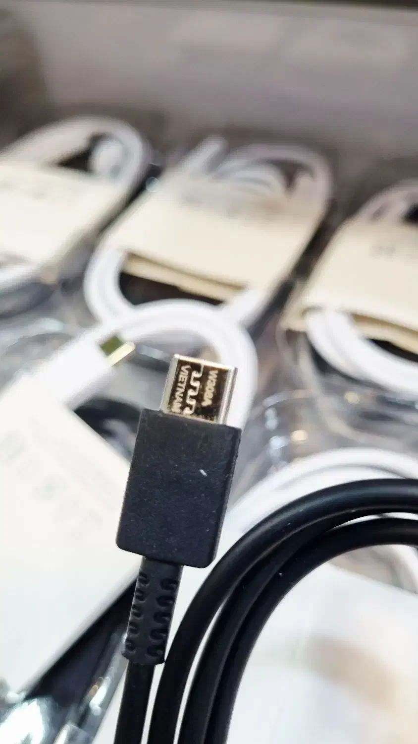 انواع کابل شارژر نو برای گوشی شما تایپ سی و usb و.|لوازم جانبی موبایل و تبلت|اصفهان, هزارجریب|دیوار