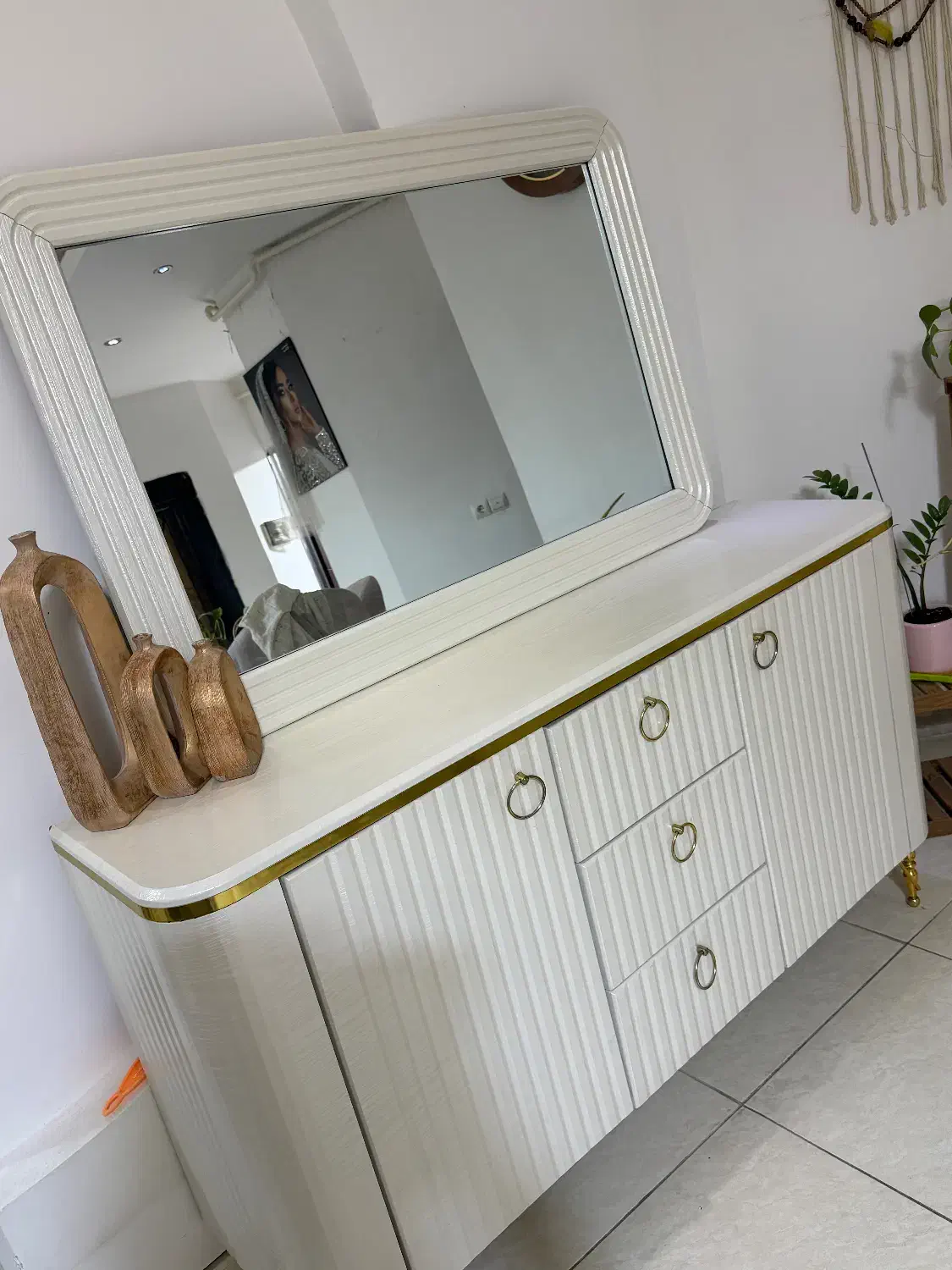 کاملا سالم|بوفه، ویترین، کنسول|سقز, |دیوار