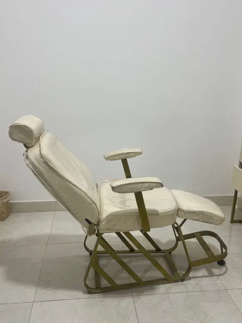 لوازم آرایشگاه|آرایشگاه و سالن‌های زیبایی|سیرجان, |دیوار