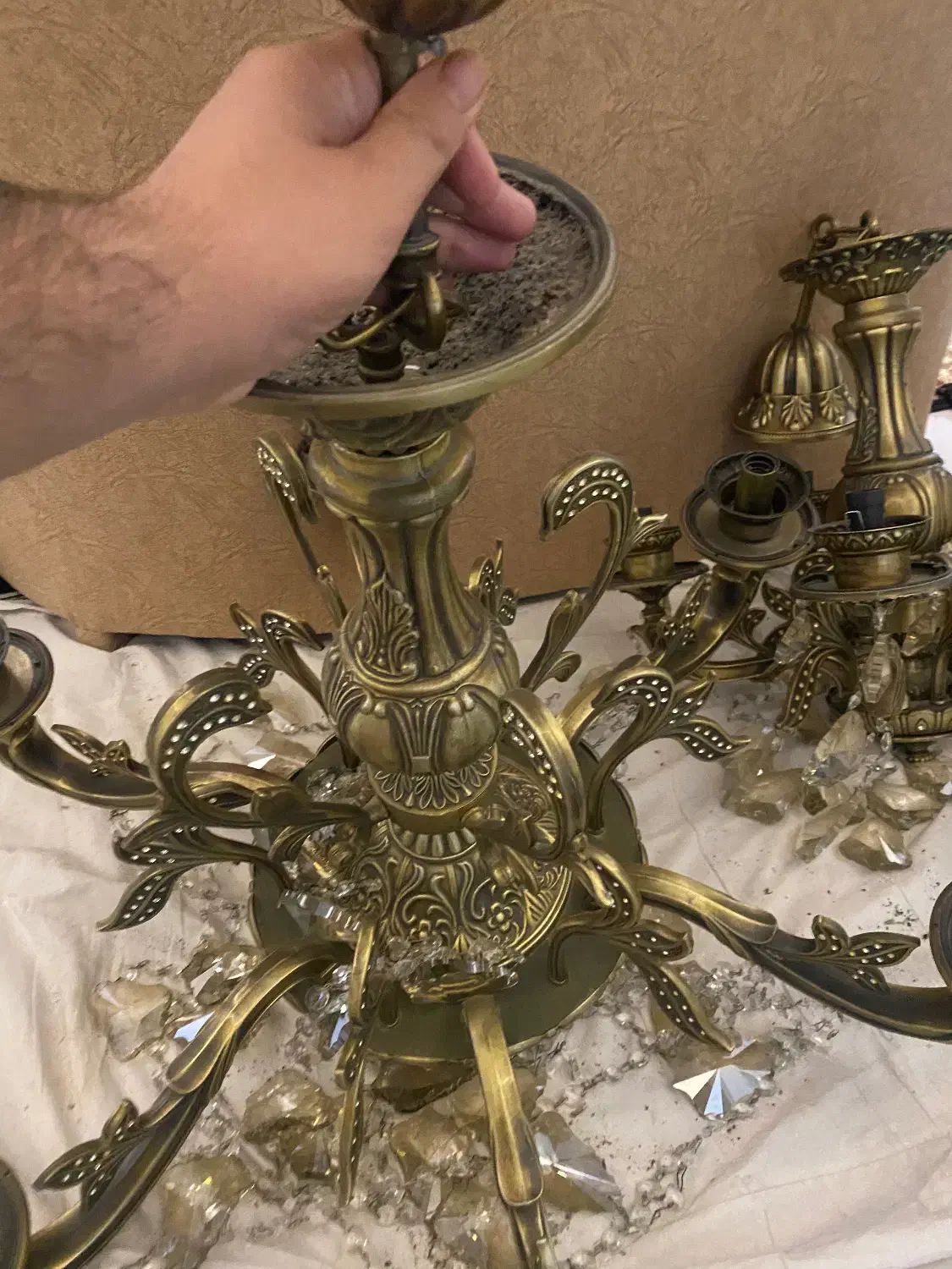 فروش لوستر آب کاری شده فوق سنگین برنز نیست|لوستر و چراغ آویز|رباطکریم, رباطکریم|دیوار