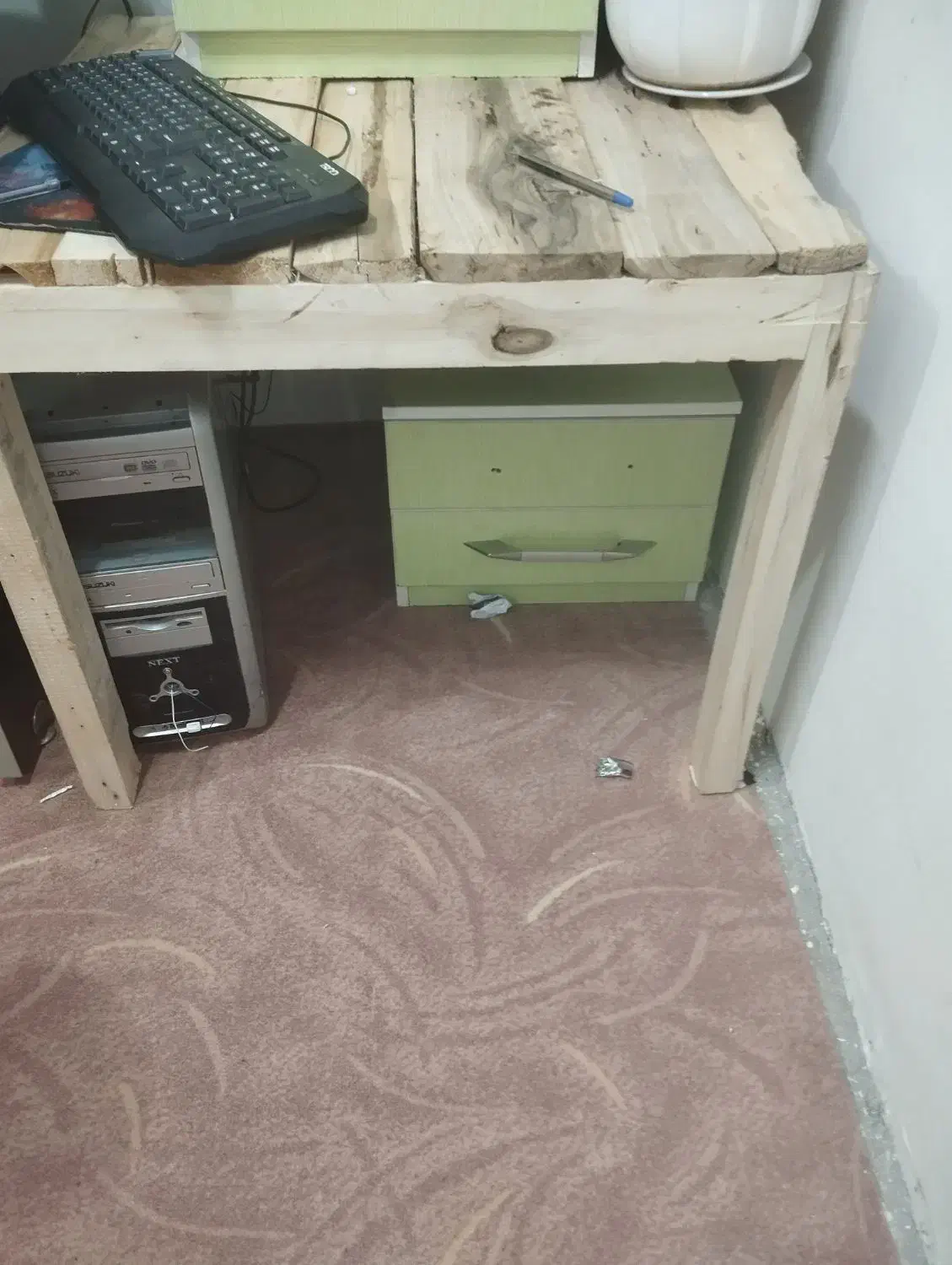 کرسی|صندلی و نیمکت|بجنورد, |دیوار