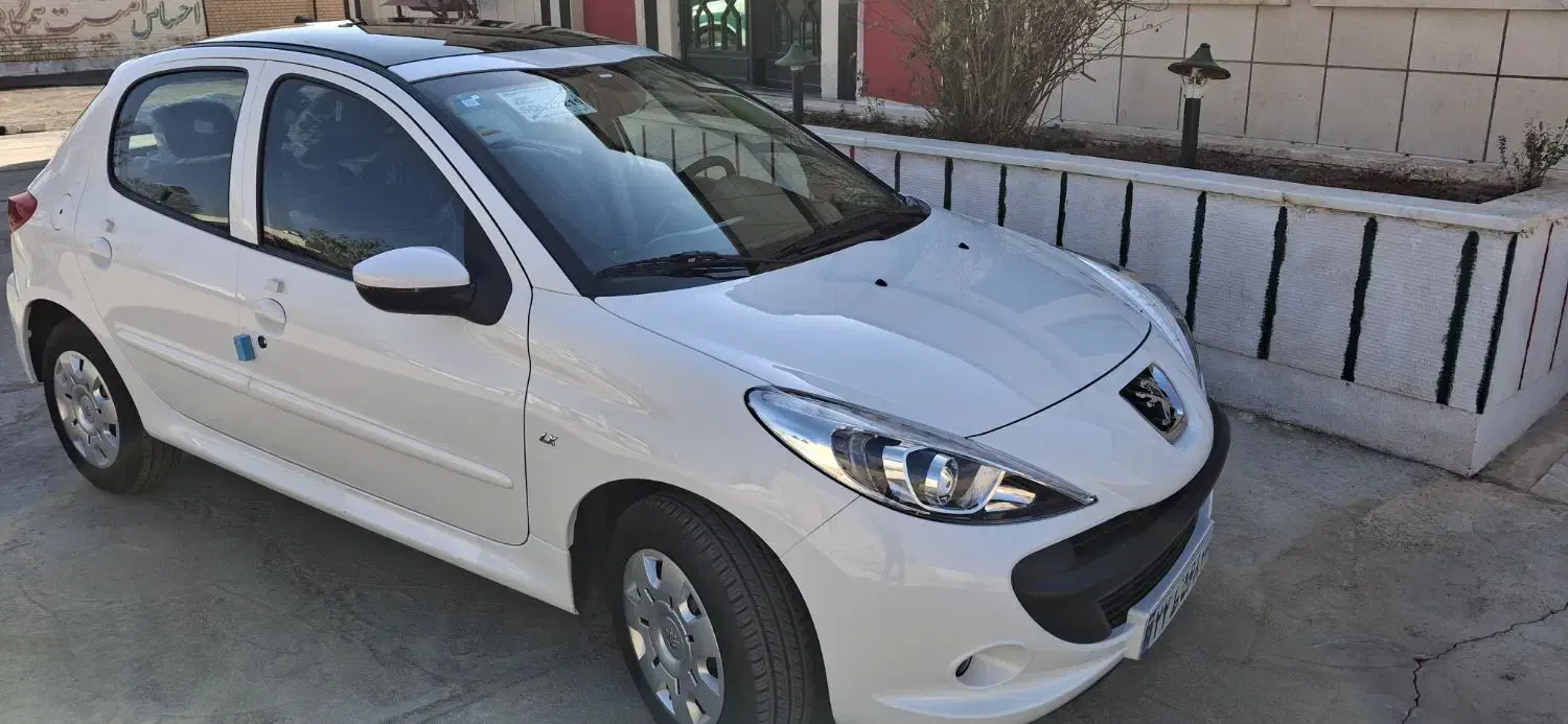 فروش۲۰۷ سفیدمدل۱۴۰۴ خشک|خودرو سواری و وانت|اسفراین, |دیوار