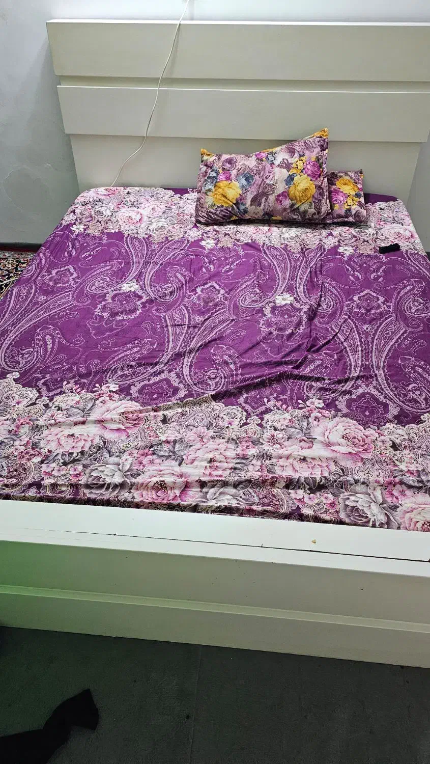 تخت خواب و تشک و پاتختی|تخت و سرویس خواب|رستمکلا, |دیوار