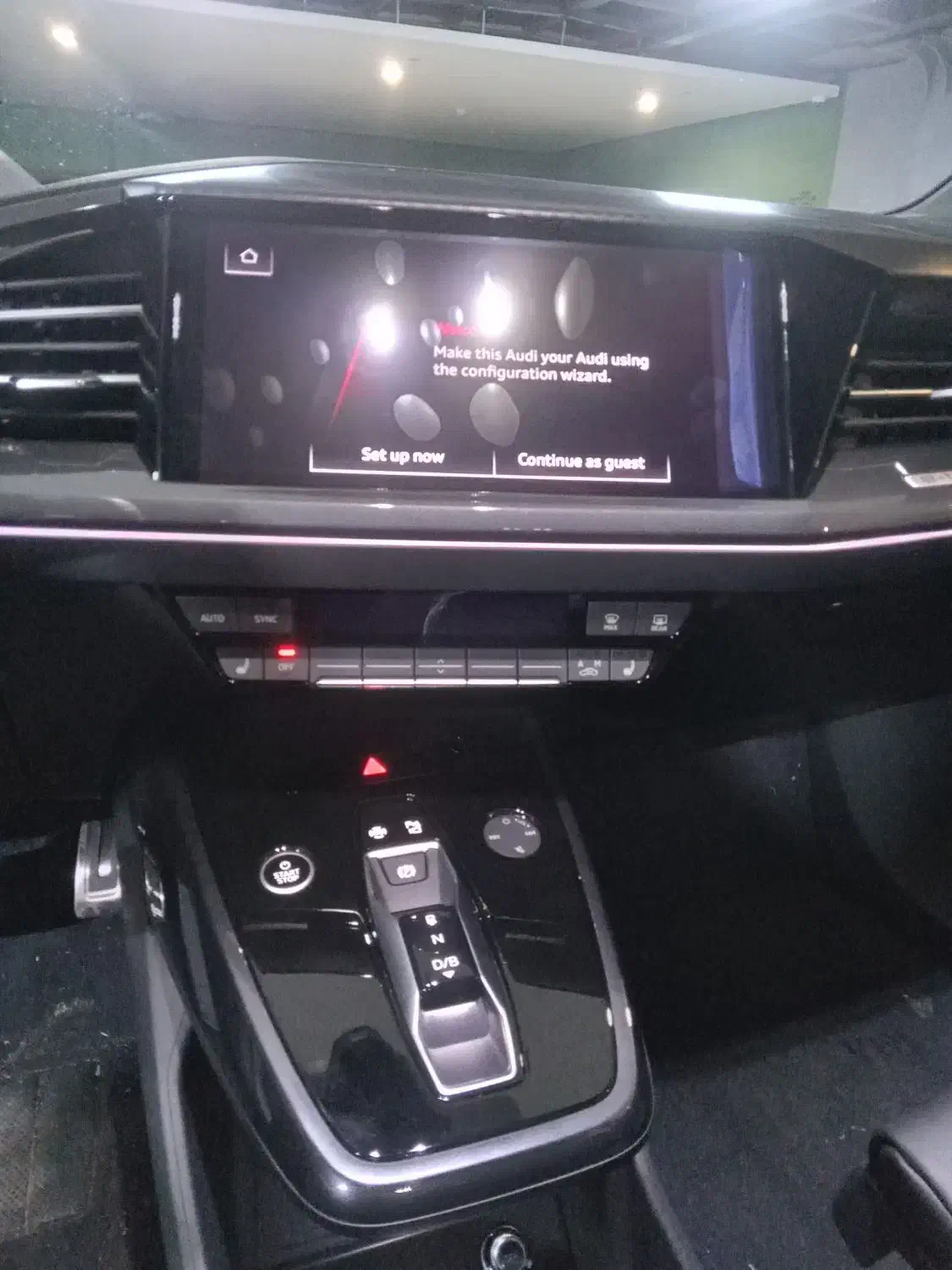 Q4 سفید مدل ۴۰۴|خودرو سواری و وانت|تهران, حکمت|دیوار