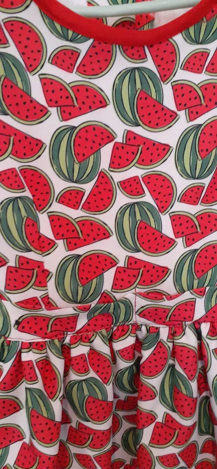 لباس یلدا|کفش و لباس بچه|رشت, منظریه|دیوار