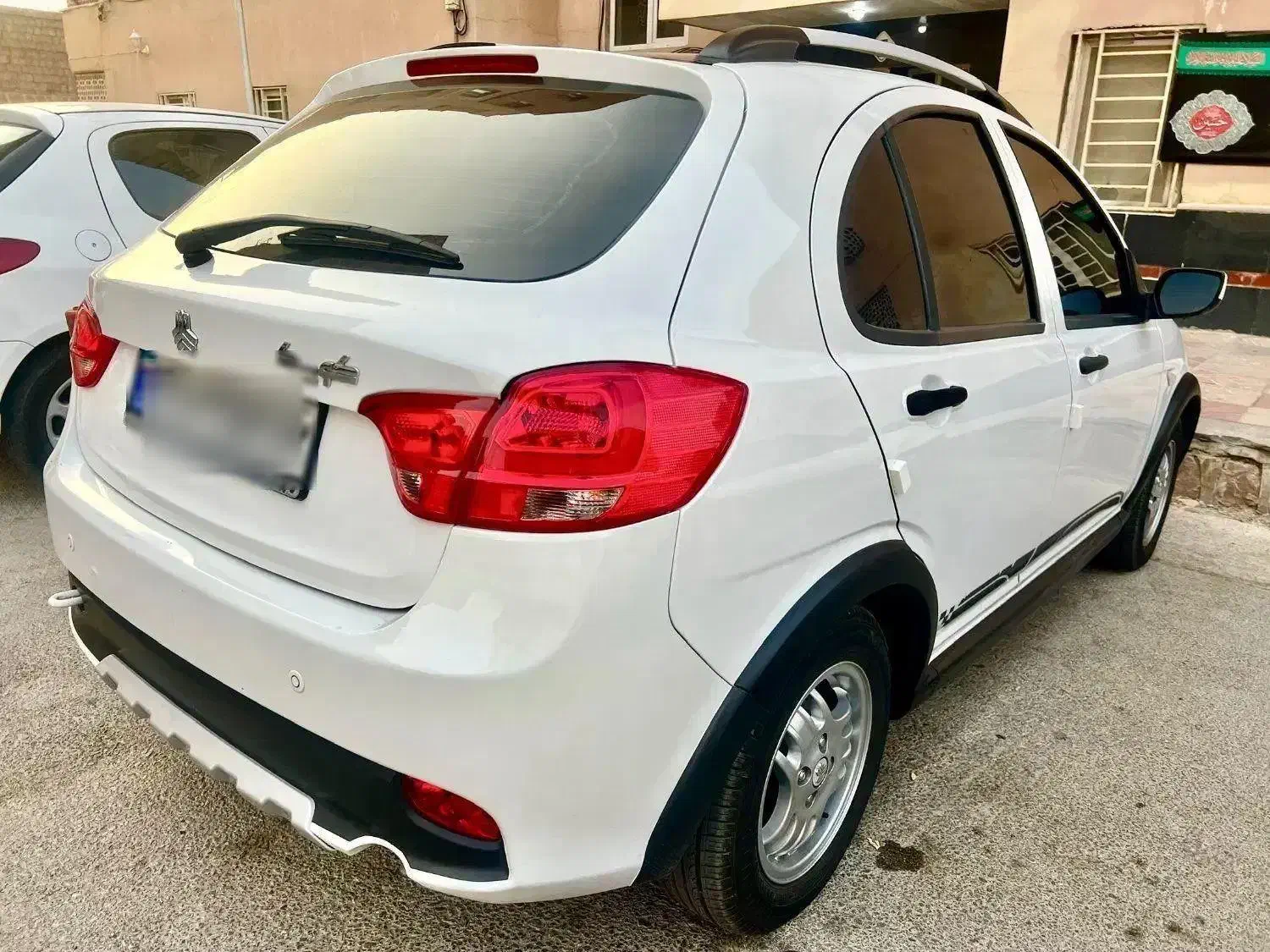 فروش کوییک آر سفید مشکی رینگ اسپورت|خودرو سواری و وانت|یاسوج, |دیوار