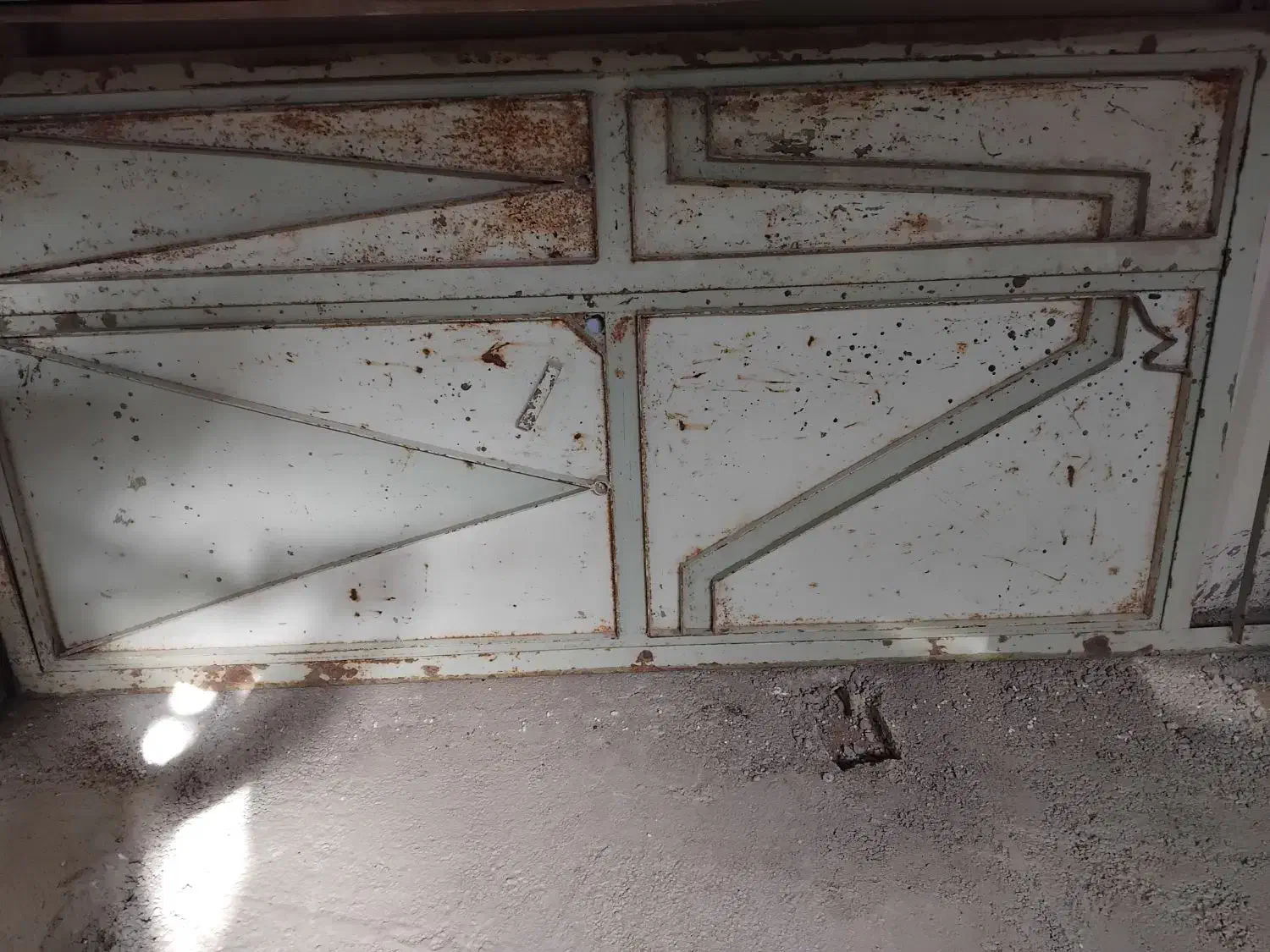 فروش یک عدد درب اتاق ودرب آهنی  ویترین مغازه|مصالح و تجهیزات ساختمان|قیدار, |دیوار