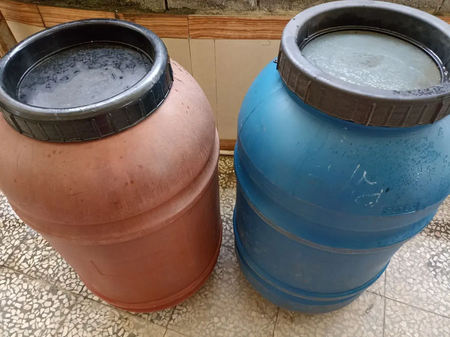 دبه 220 ترک|ظروف نگهدارنده، پلاستیکی، یک‌بارمصرف|کیاکلا, |دیوار