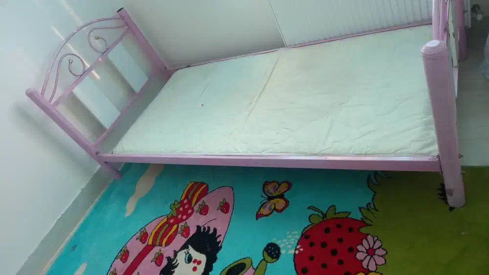 مقداری وسایل اتاق کودک|اسباب و اثاث بچه|گلبهار, شهر جدید گلبهار|دیوار