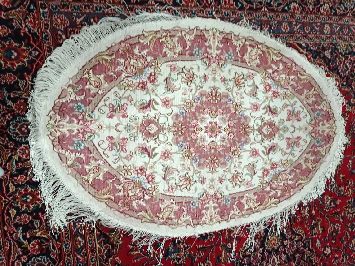 یک تخته فرش زرنیم بیضی|فرش|عجب شیر, |دیوار