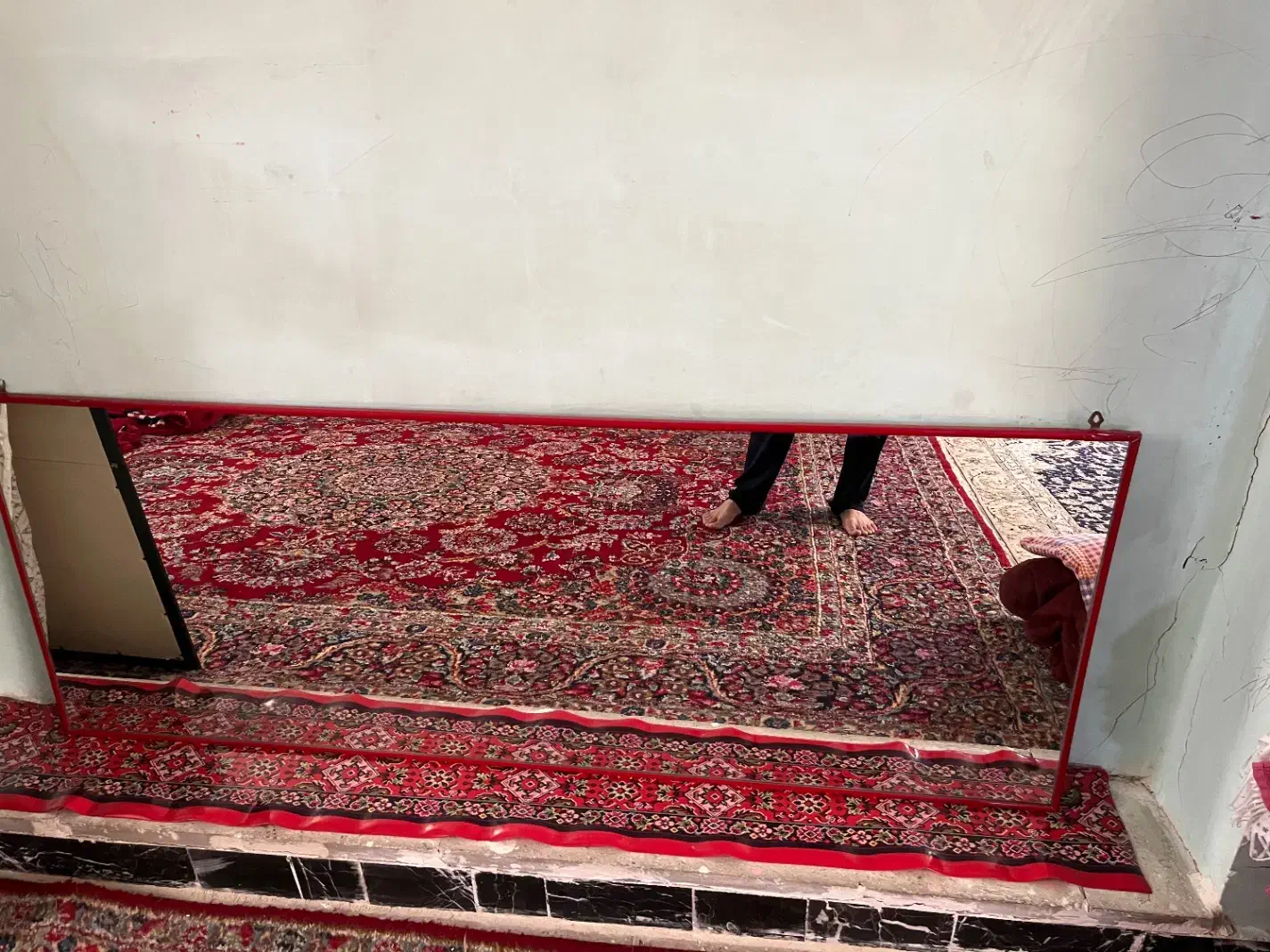 آینه قدی با قاب|آینه|کرمان, |دیوار