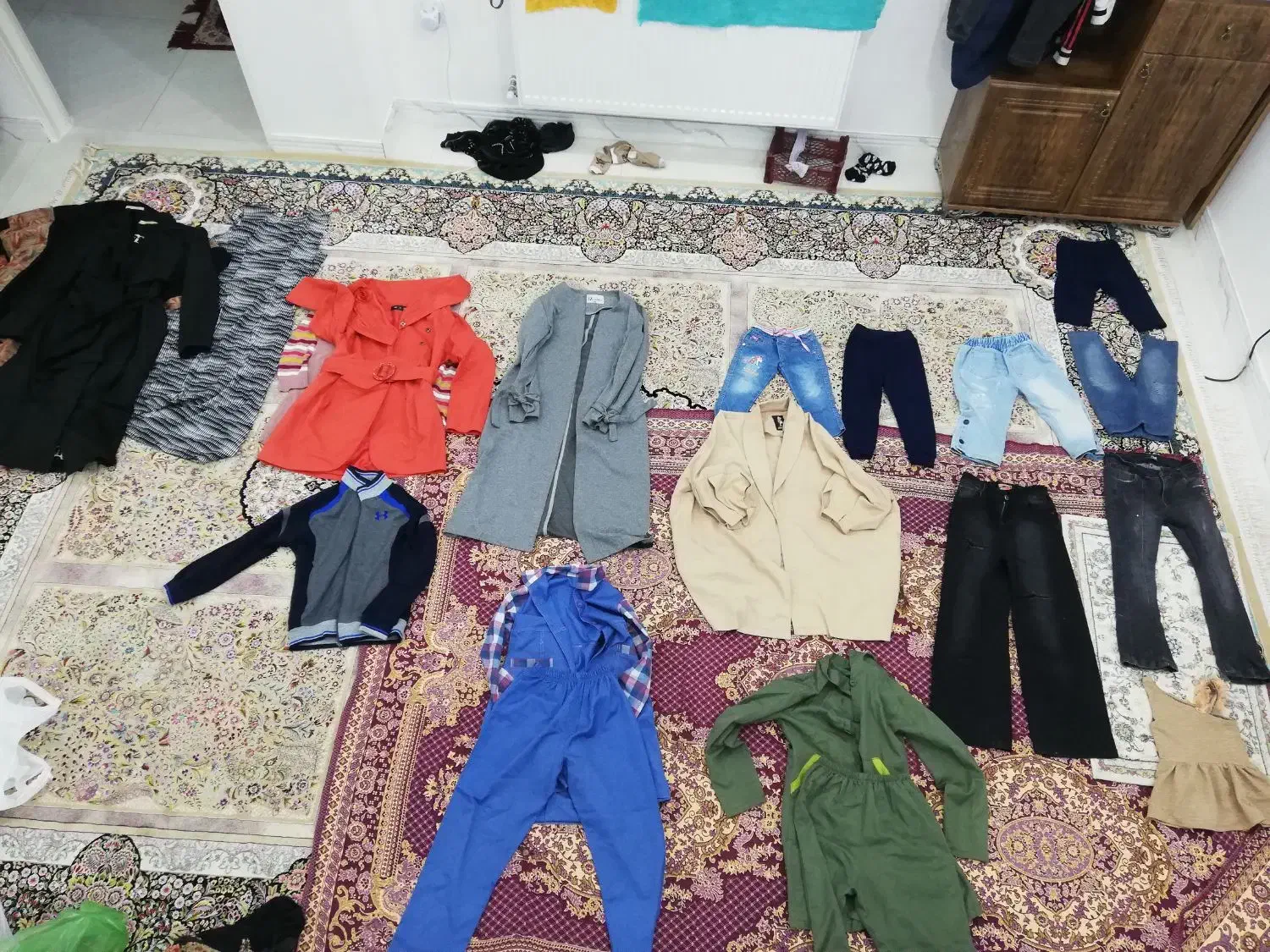 لباس ها هر چی بخوای|لباس|شیروان (خراسان), |دیوار