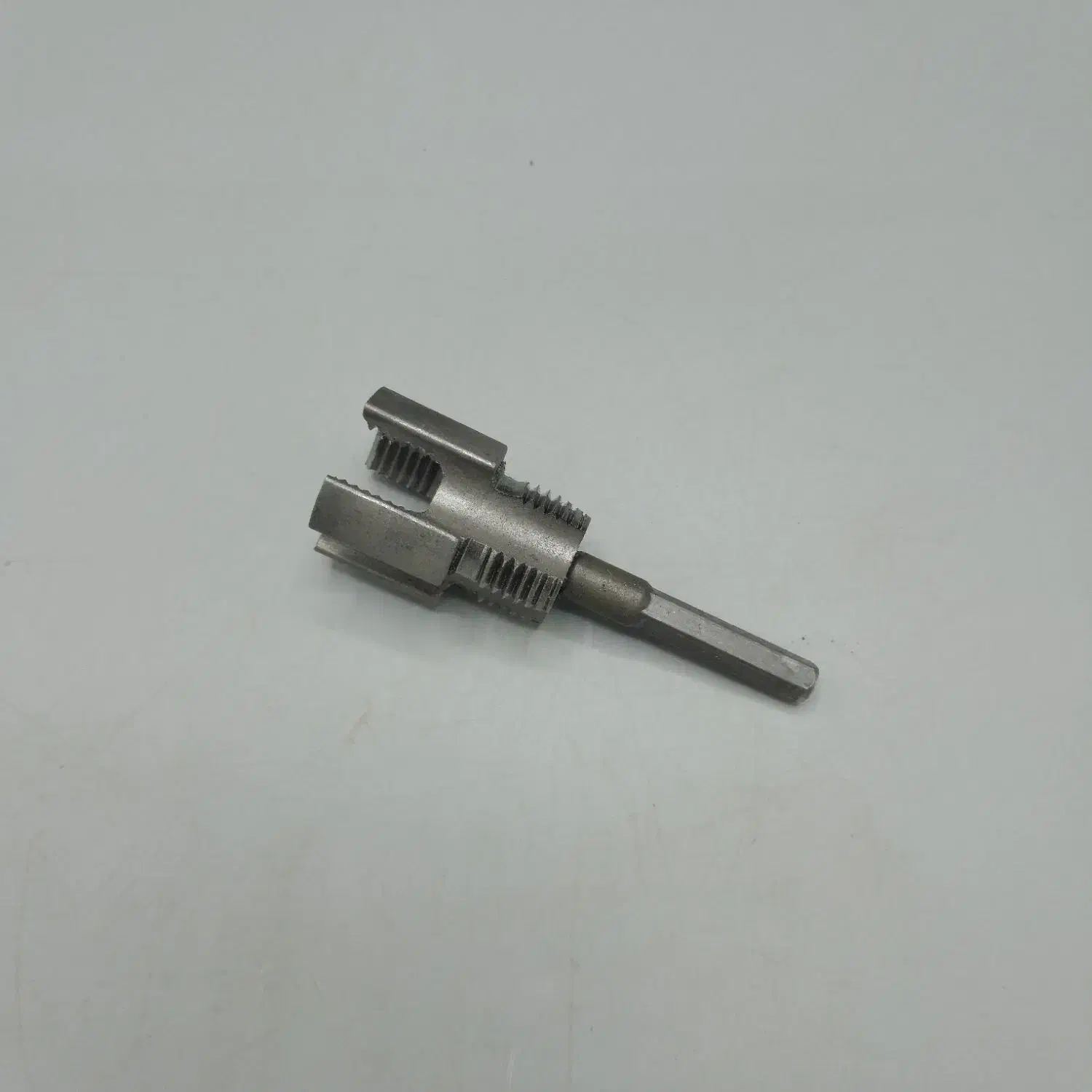 حدیده قلاویز لوله آب|ابزارآلات|مشهد, مقدم|دیوار