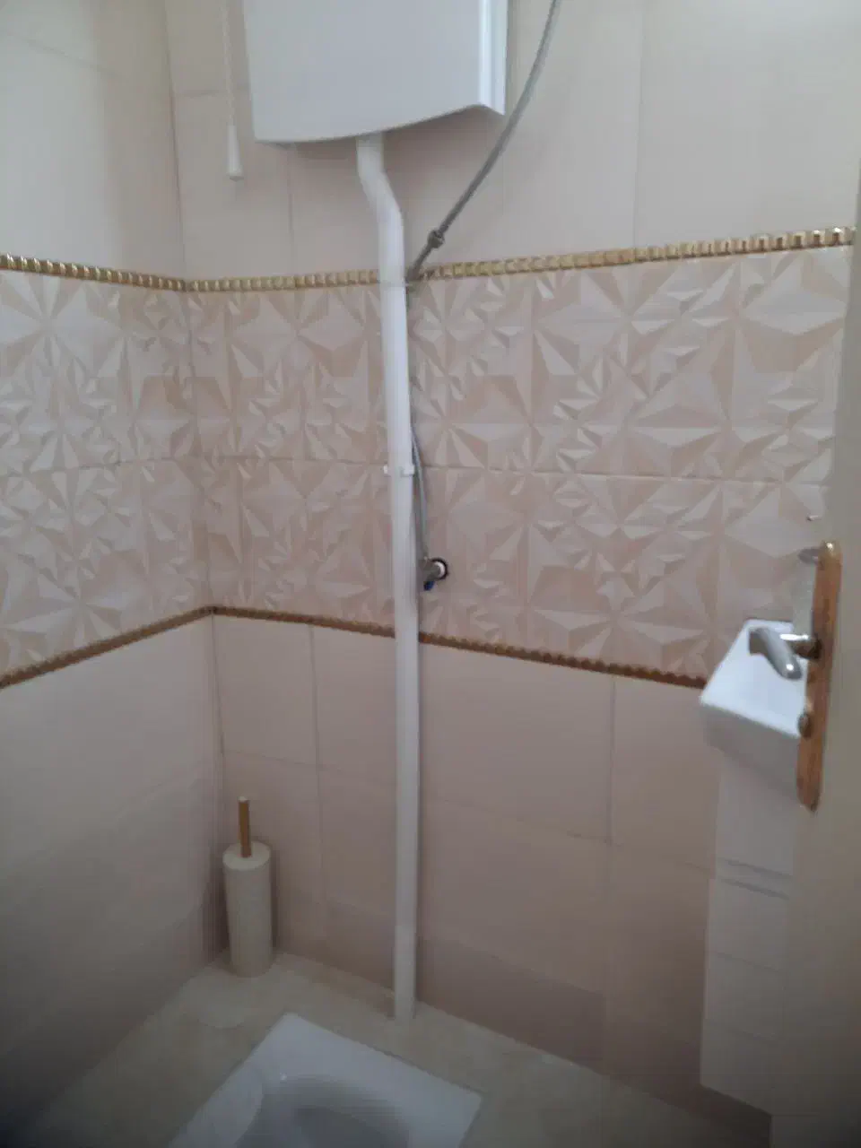 آپارتمان تک واحدی ۵۵ متری ۲ خوابه درخ عجب گل