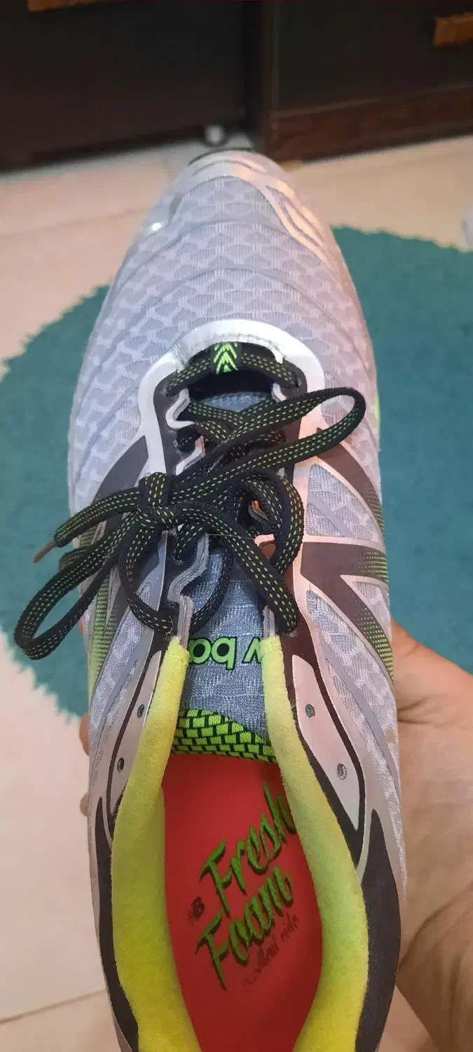 کفش اسپرت|کیف، کفش، کمربند|صدرا-فارس, فاز ۱|دیوار