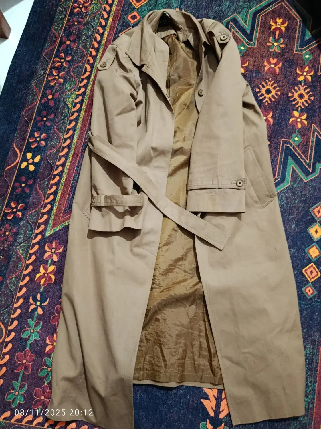 پافر|لباس|سبزوار, توحیدشهر|دیوار