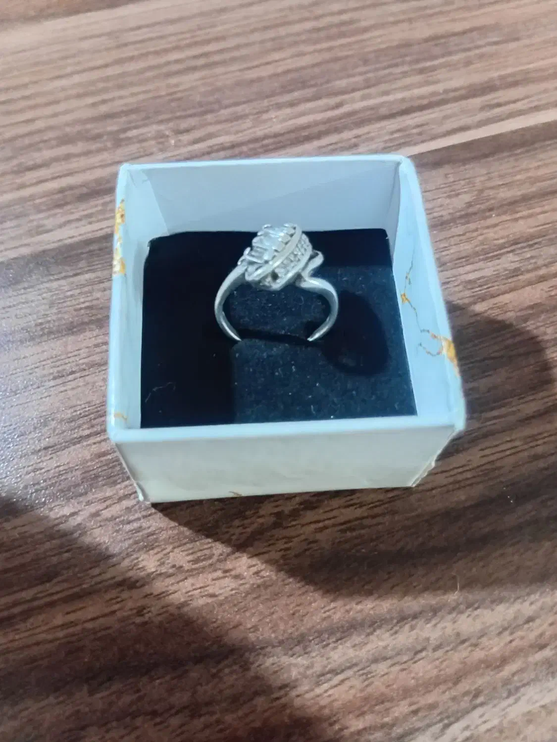 نقره|جواهرات|قم, چهل درخت‎|دیوار