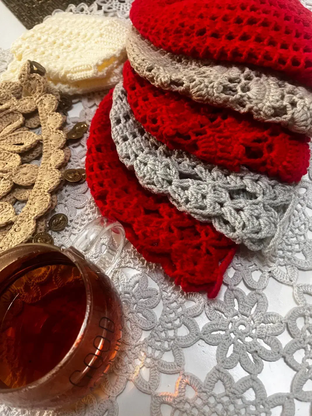 کلاه لئونی|لباس|بجنورد, |دیوار