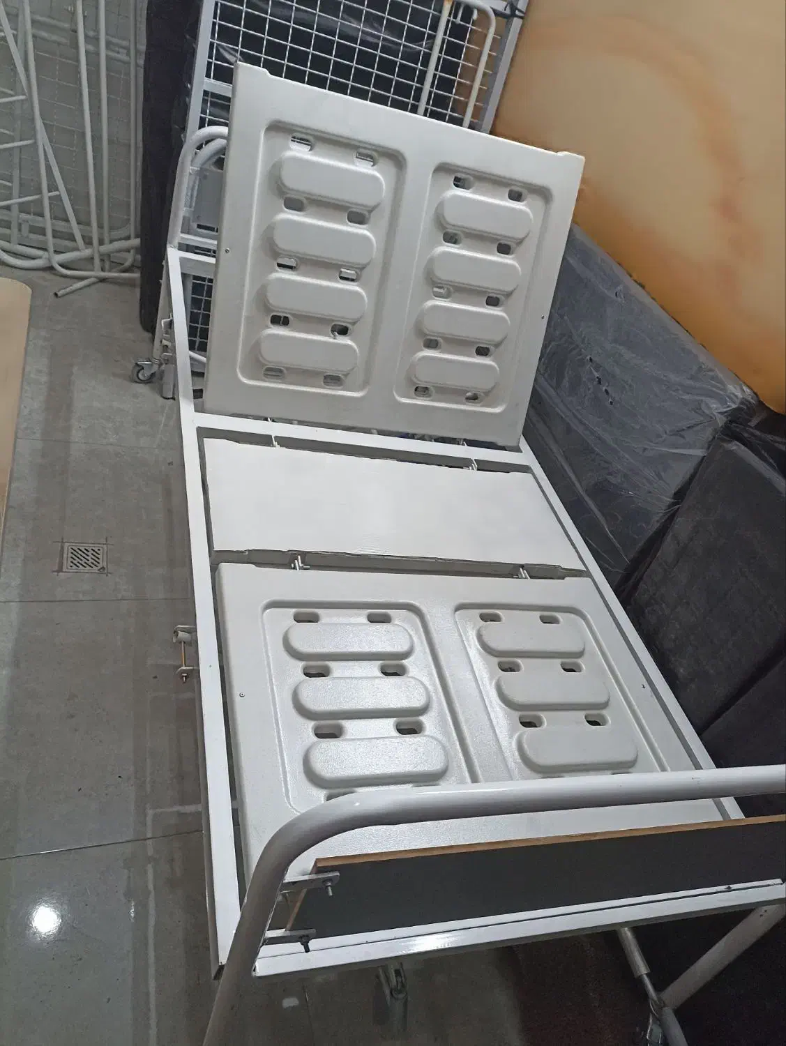 تخت فایبرگلس سه شکن بیمارستانی بیمار|آرایشی، بهداشتی، درمانی|مشهد, احمدآباد|دیوار