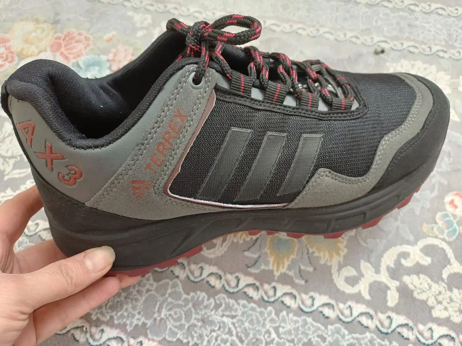 کتونی سایز ۴۲ و۳۹|کیف، کفش، کمربند|اشتهارد, |دیوار