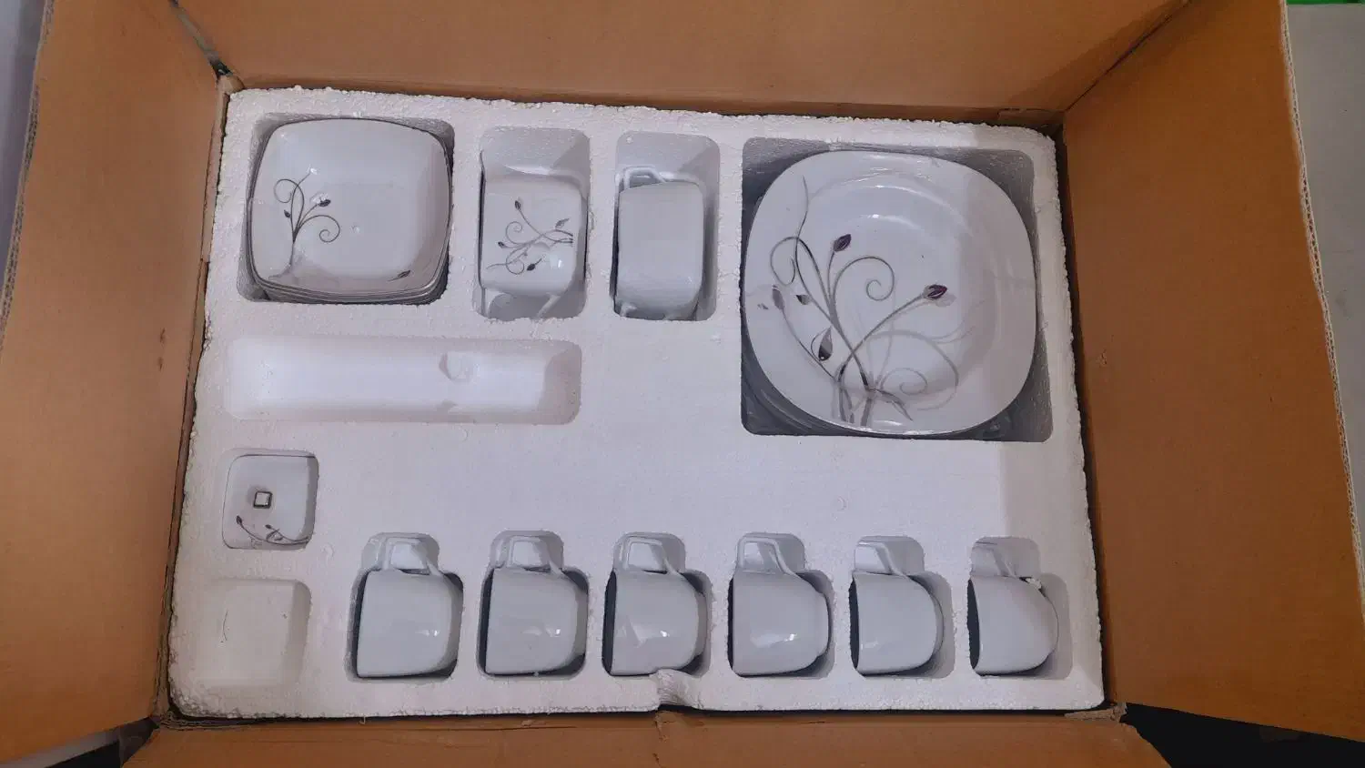 سرویس چینی ۱۲ نفره|ظروف سرو و پذیرایی|تهران, جوادیه تهرانپارس|دیوار