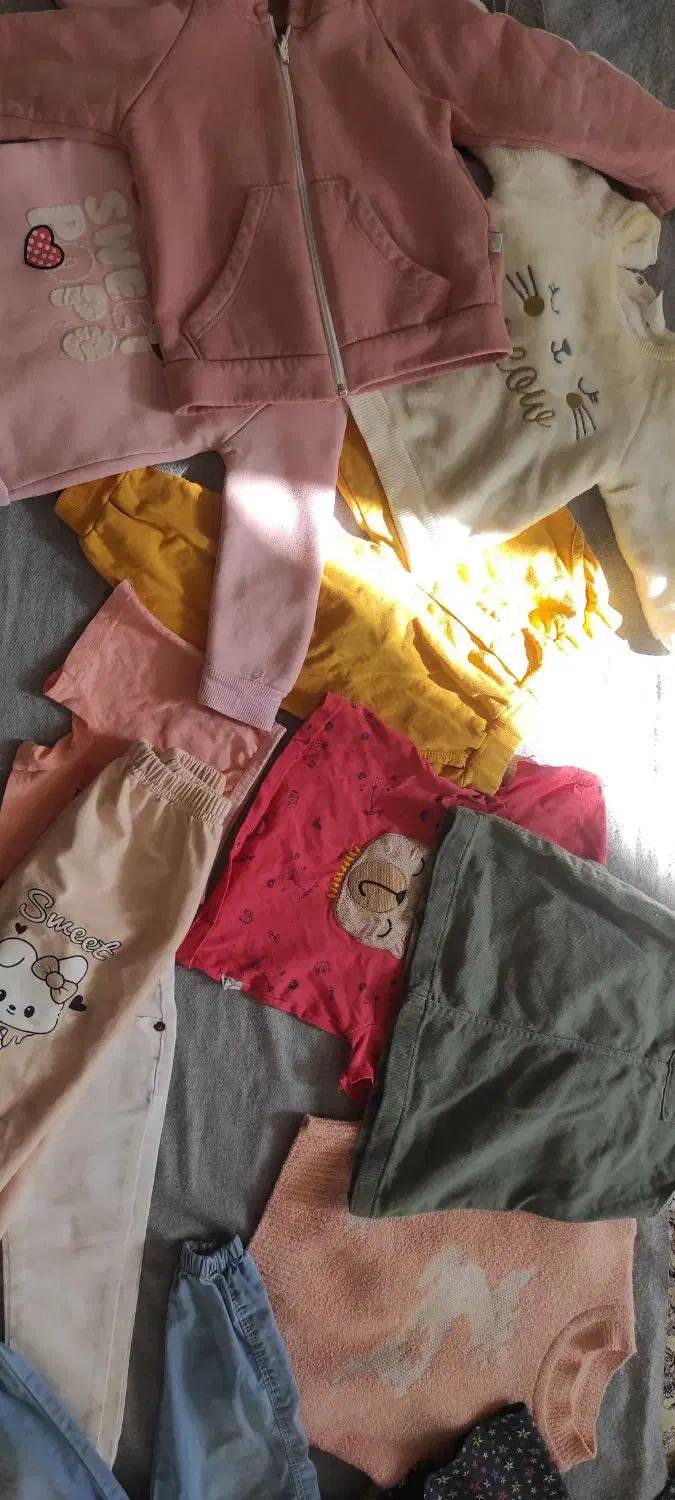 لباس کودک|کفش و لباس بچه|خوی, |دیوار