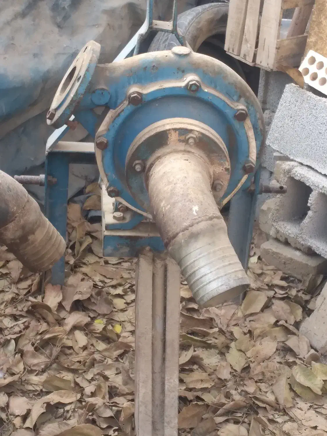 خرمن کوب و پمپ آب|ماشینآلات صنعتی|نهاوند, |دیوار